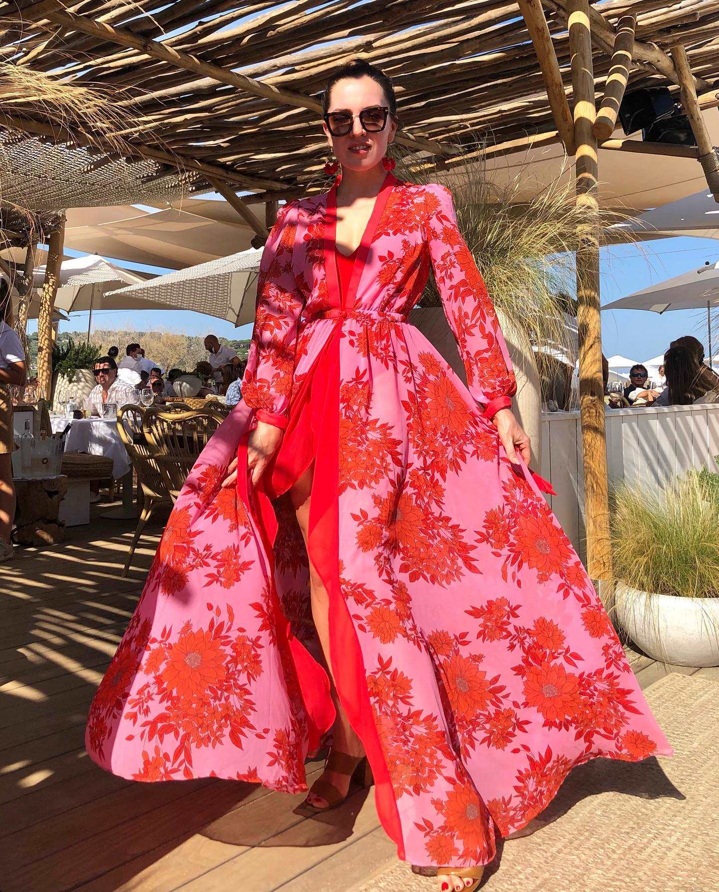 2023 New Solid cover-ups for women Tunic Beach Cover Up Swimsuit Folds Long Sleeve Pareo Sarong Beachwear Saida de Praia TZ21132P30 One Size