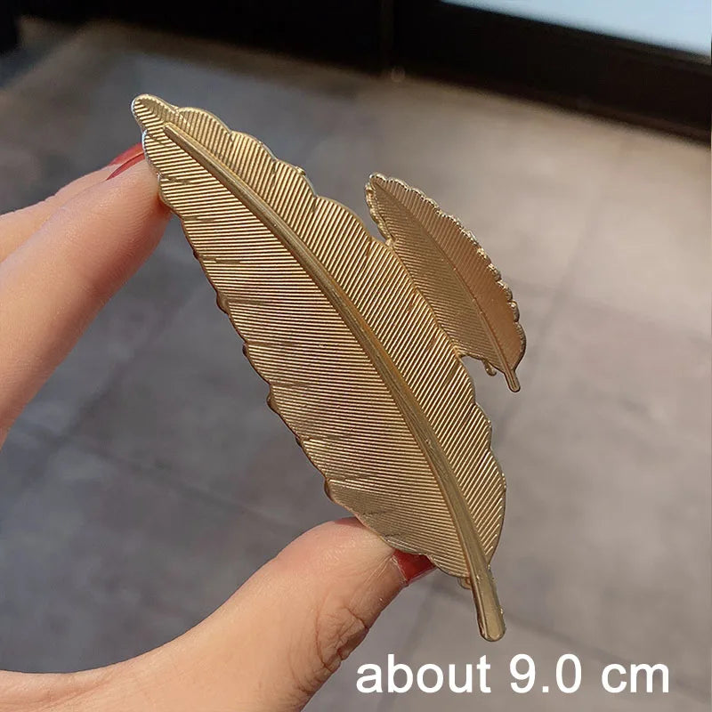 Elegant Gold Silver Hollow Geometric Metal Hair Claw For Women Long Thick Hair Holder Hair Claw Clip Fashion Hair Accessories the middle 2