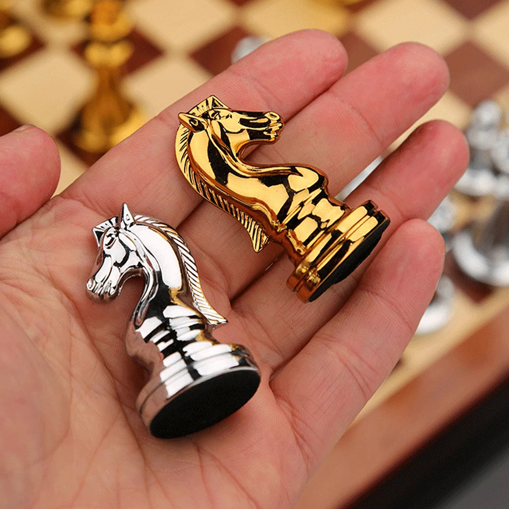 Metal Medieval Chess Set with High Quality Wooden Chessboard Adult and Children 32 Metal Chess Pieces Family Game Toy Gift