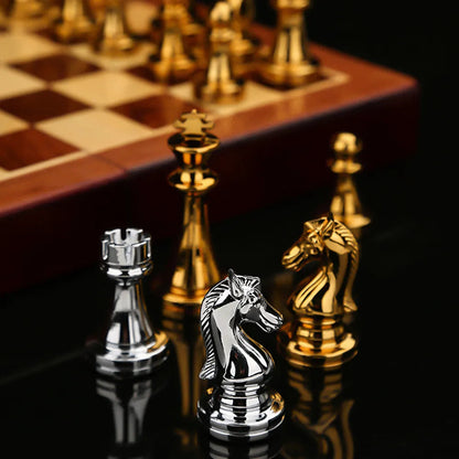 Metal Medieval Chess Set with High Quality Wooden Chessboard Adult and Children 32 Metal Chess Pieces Family Game Toy Gift